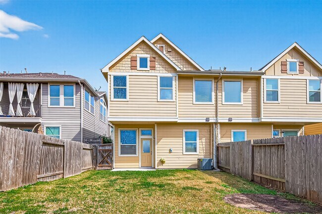 Building Photo - 134 Mimosa Silk Ct