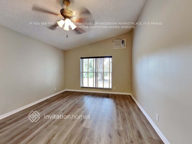 Building Photo - 13036 Meadowbreeze Dr