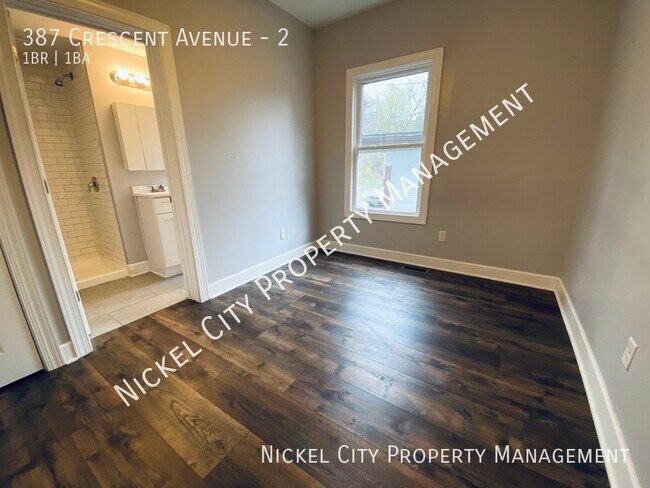 Building Photo - 387 Crescent Ave