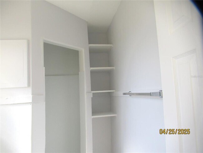 Building Photo - 730 4th Ave N