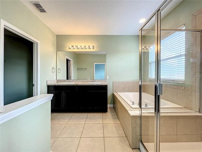 Building Photo - 2572 Limerick Cir