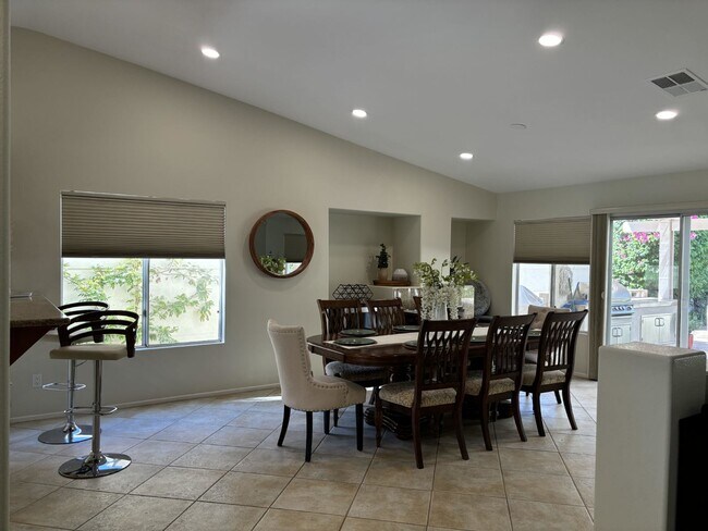 Building Photo - Furnished or Not! Gated, 3 Bedrooms, pool/spa