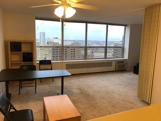 Building Photo - 1129 N Jackson St