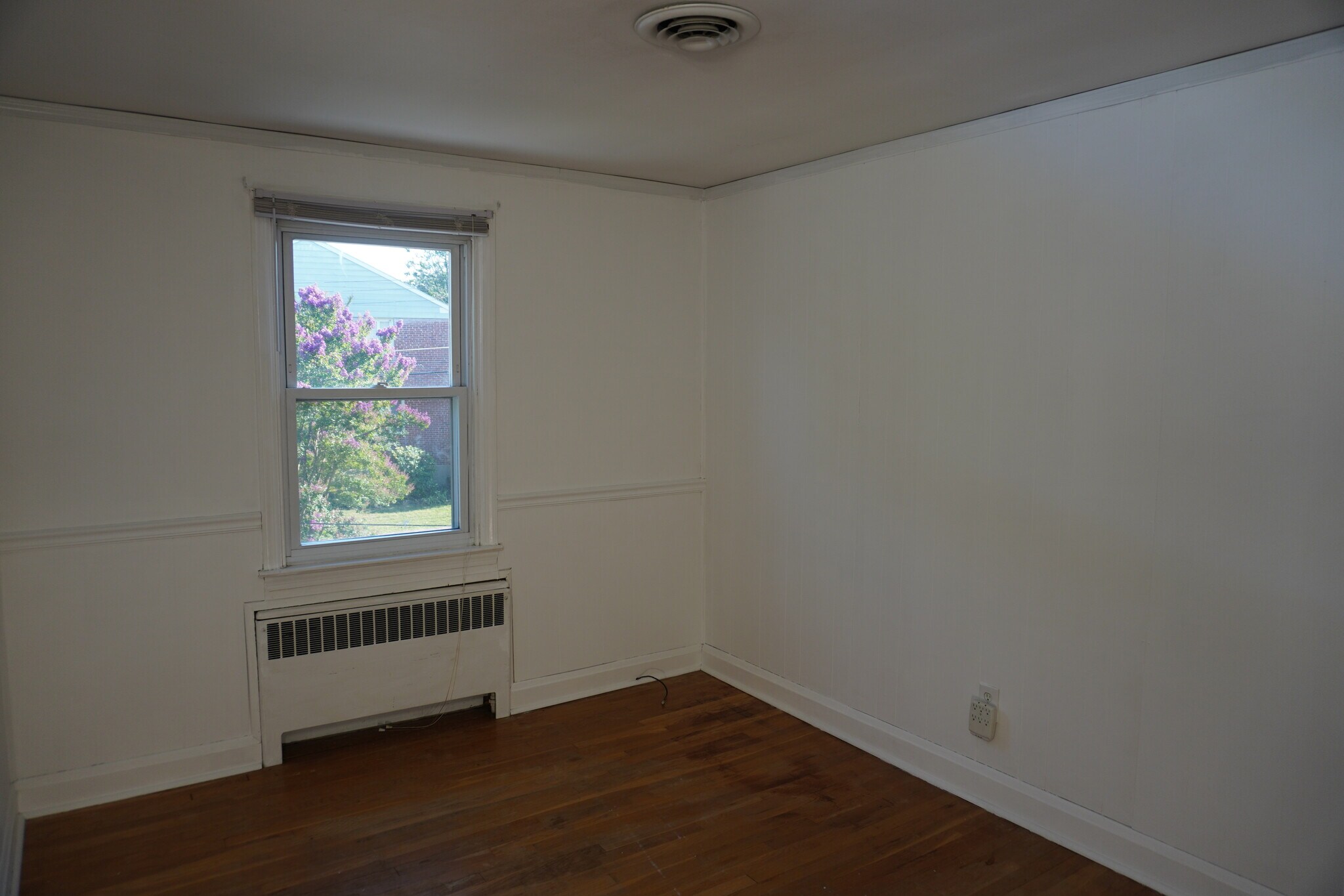 Building Photo - 205 Burke Ave