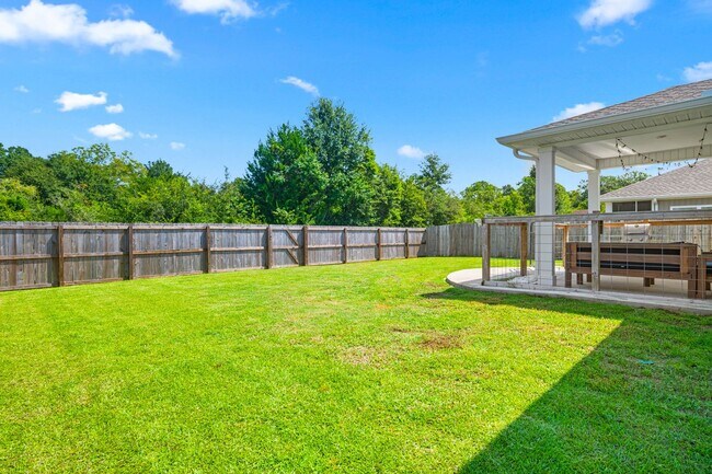 Building Photo - 6686 Sun Tree Cir