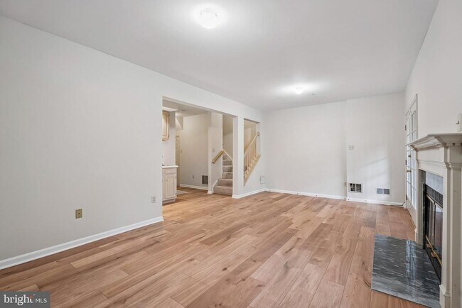 Building Photo - 15831 Glacier Ct