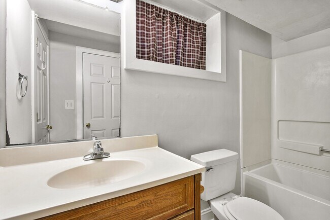 Building Photo - 223 N Arthur Ashe Blvd
