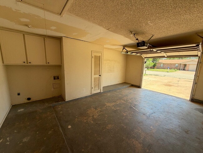 Building Photo - 6506 25th St