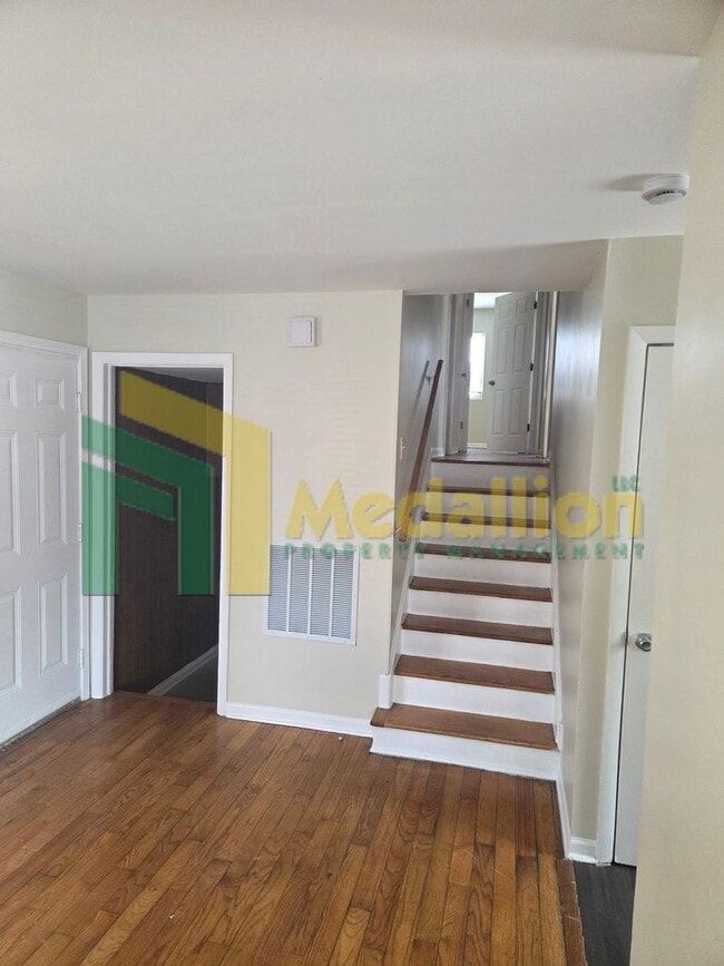 Building Photo - Updated 4-Bedroom Home with Finished Basement and Fenced Yard