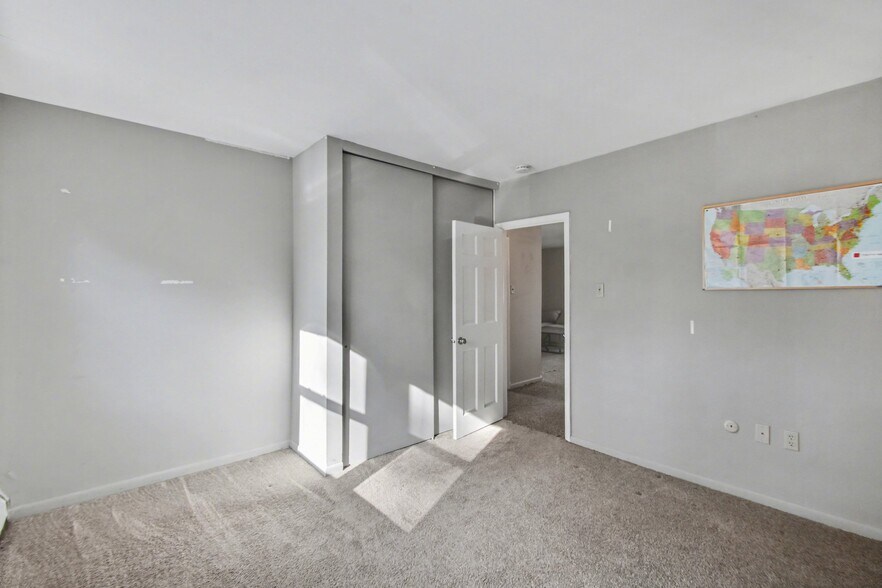 Building Photo - 333 Lacey Ave