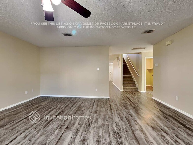 Building Photo - 5521 Costa Mesa Dr