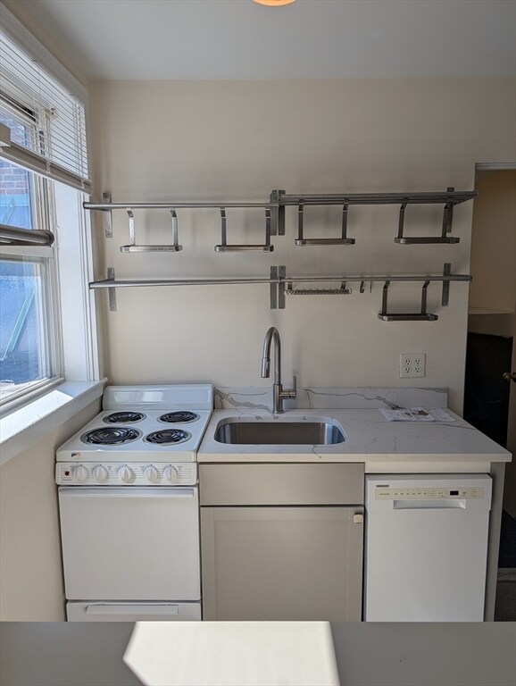 Building Photo - 267 Commonwealth Ave