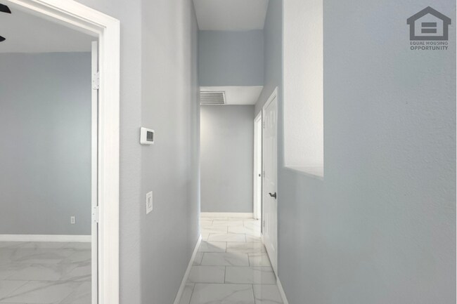 Building Photo - 3Bed/2Bath House at AZ-101 Loop/75th Ave! Ready for Immediate Move-In! -- HOME OFFICE!