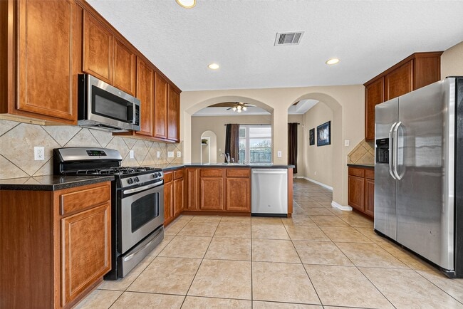 Building Photo - 26738 Henson Falls Dr