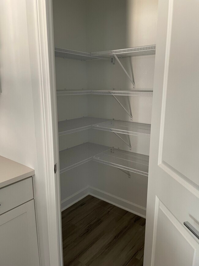 Building Photo - 2184 E 97th St