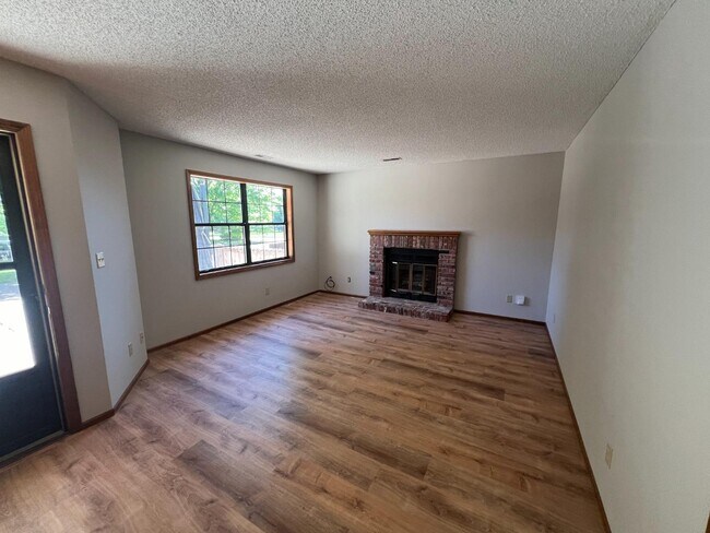 Building Photo - 3726 Pinnacle Ct