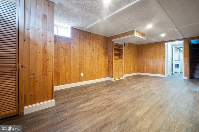 Building Photo - 1909 Pagham Rd