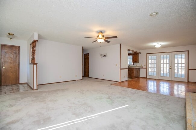 Building Photo - 12 Deddington Dr