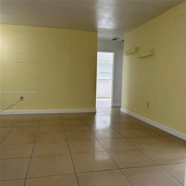 Building Photo - 6432 Flagler St