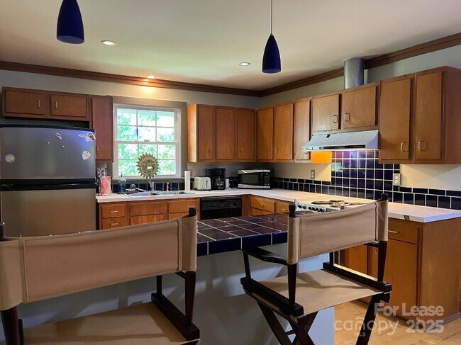 Building Photo - 6734 Knollgate Dr