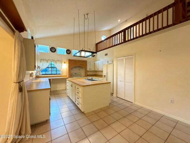 Building Photo - 4120 Ponds Dr