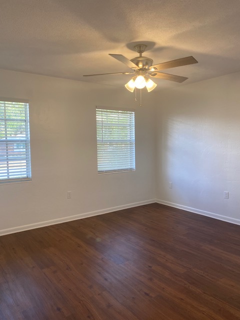 Building Photo - 3/2 in DeLand, quiet street, $2,200/monthly!