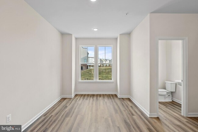 Building Photo - 6045 Soho Wy