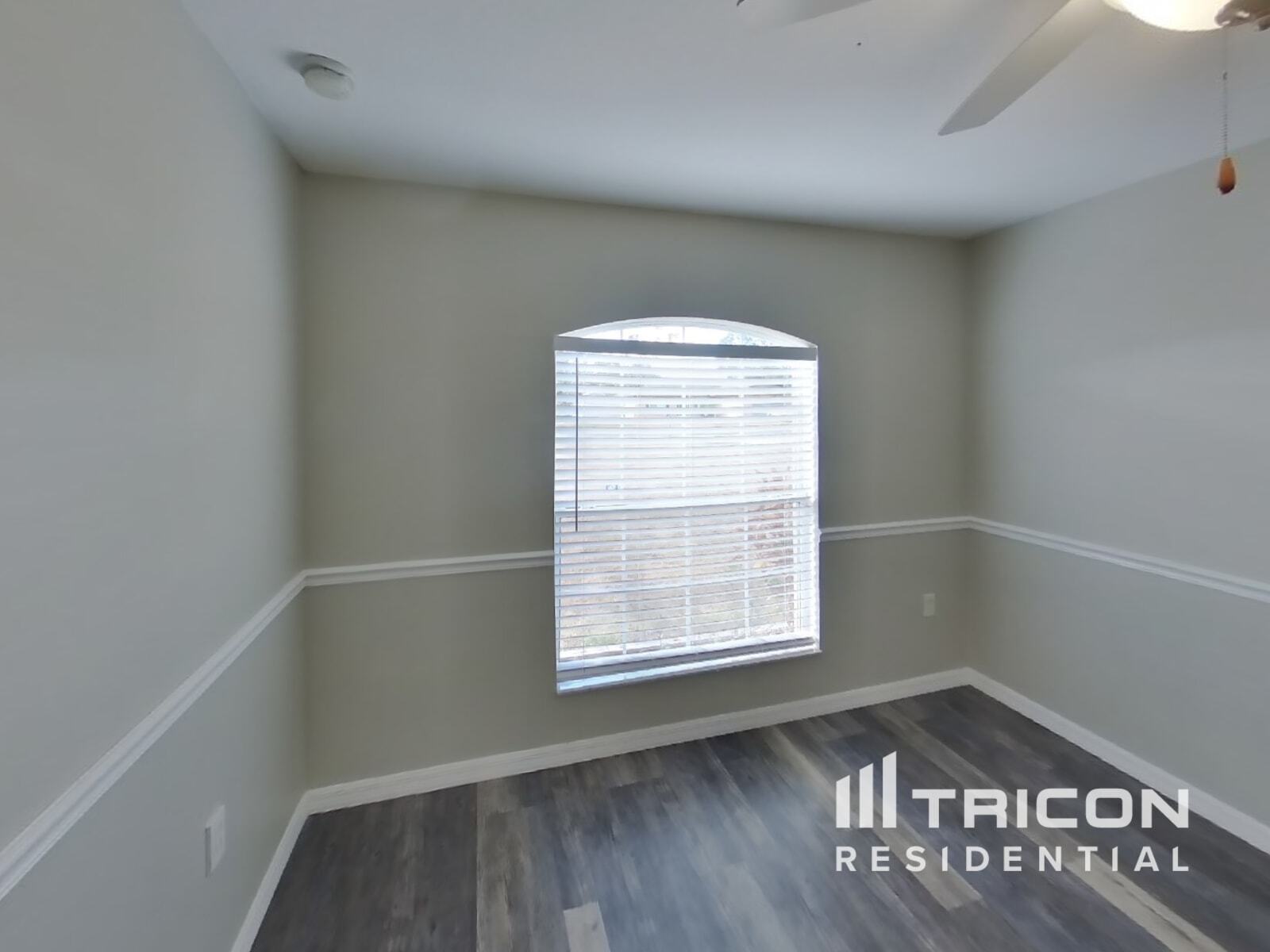 Building Photo - 3130 Wiltshire Ave