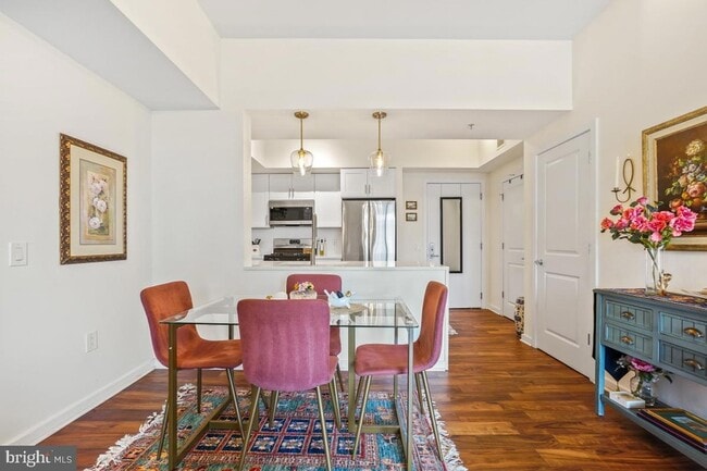 Building Photo - 475 K St NW