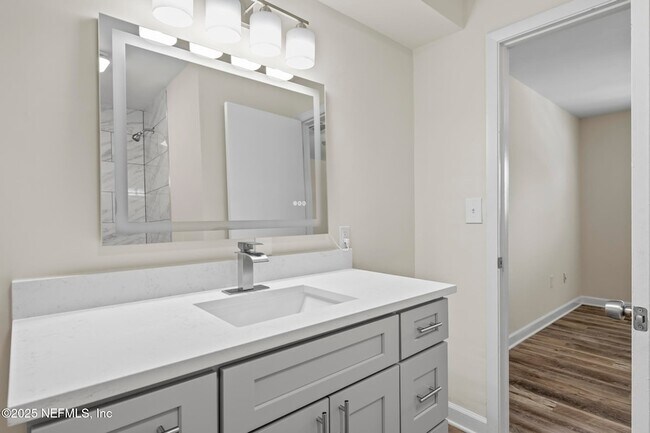 Building Photo - 11359 Bedford Oaks Dr