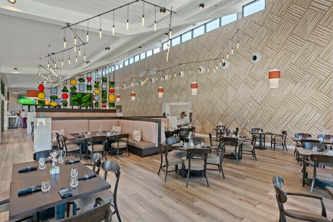 Building Photo - 6204 Celadon Cir