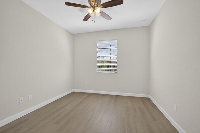 Building Photo - 10348 Wellington Parc Dr