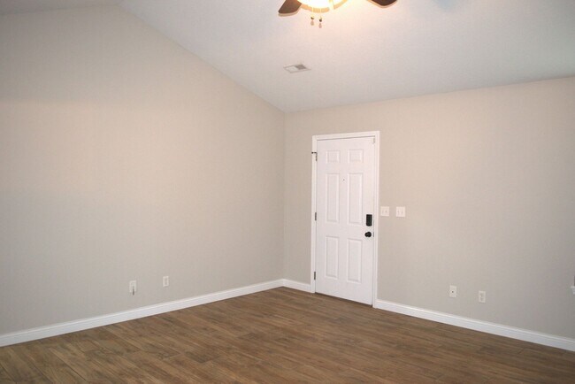 Building Photo - 607 Winterway Dr.