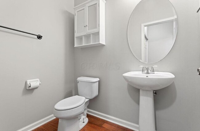 Building Photo - 408 Fuller's Cir