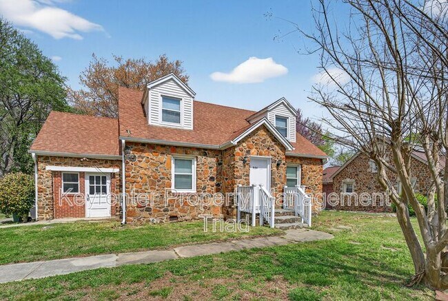 Building Photo - 506 Rocky Knoll Rd