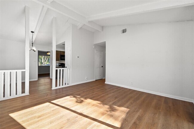 Building Photo - 2208 Deadwood Dr