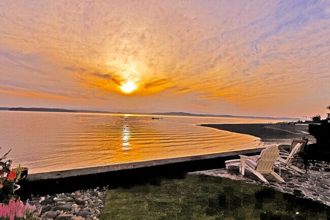 Building Photo - 4905 SW Othello St