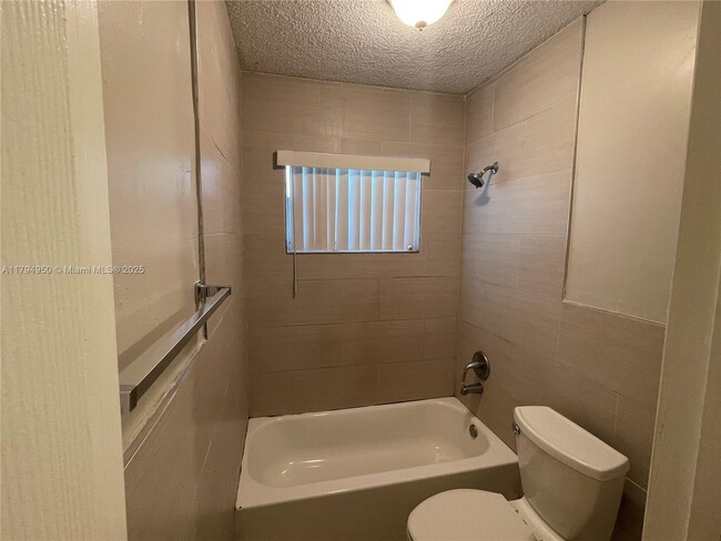 Primary Photo - 716 SW 16th Ave
