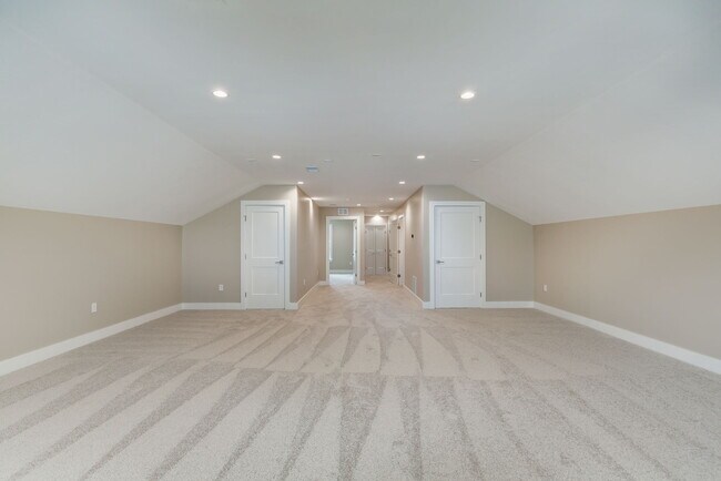 Building Photo - 2211 Farougi Ct