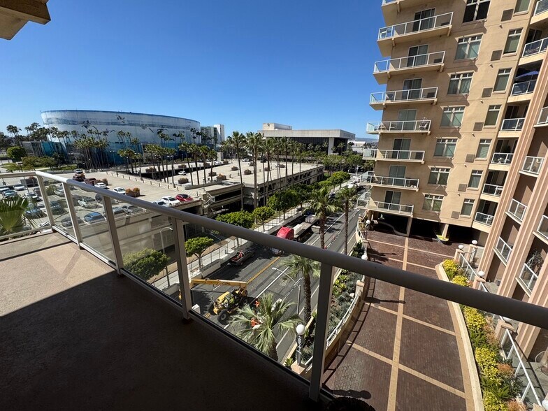 Building Photo - 488 E Ocean Blvd