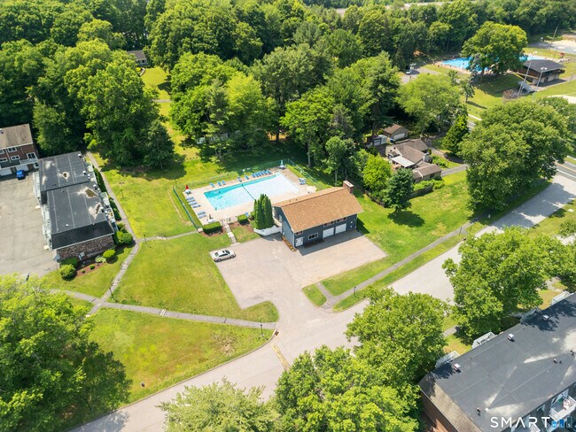 Building Photo - 80 Churchill Dr
