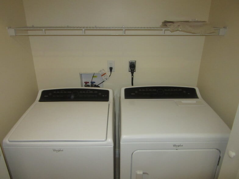 full size washer and dryer - 408 W Maple St