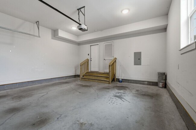 Building Photo - 122H Oceola Ave