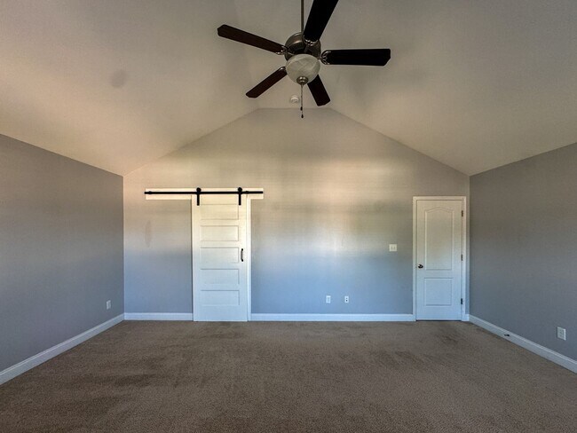Building Photo - Stunning 4 Bed 2.5 Bath Home in Lexington Plantation