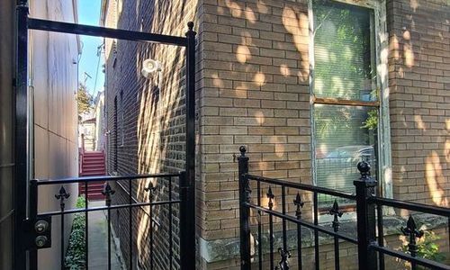 Building Photo - 2024 N Wolcott Ave