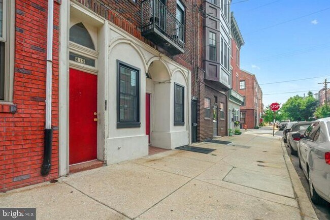 Building Photo - 819 S 2nd St