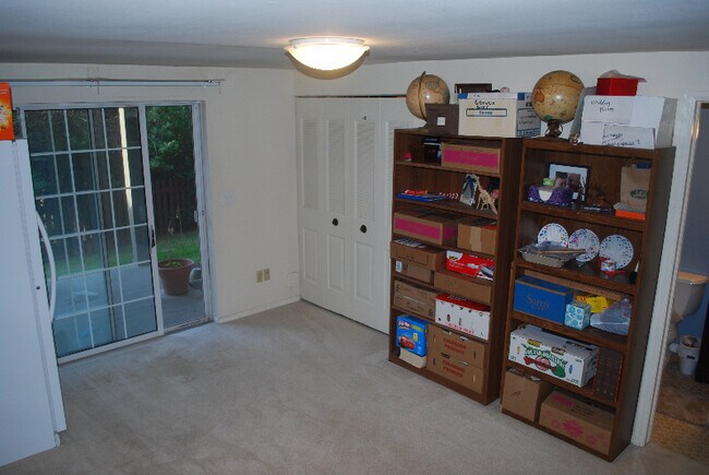 Building Photo - 2828 Silverplume Dr