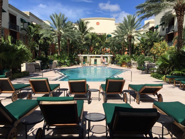 Building Photo - 600 S Dixie Hwy