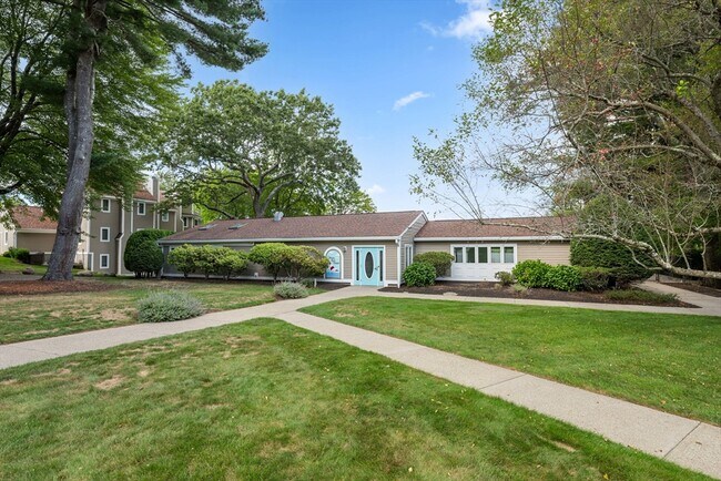 Building Photo - 48 Pointe Rok Dr