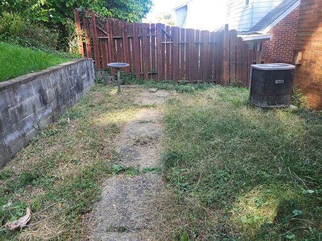 Building Photo - Newly renovated 3 bedroom house in Brookli...